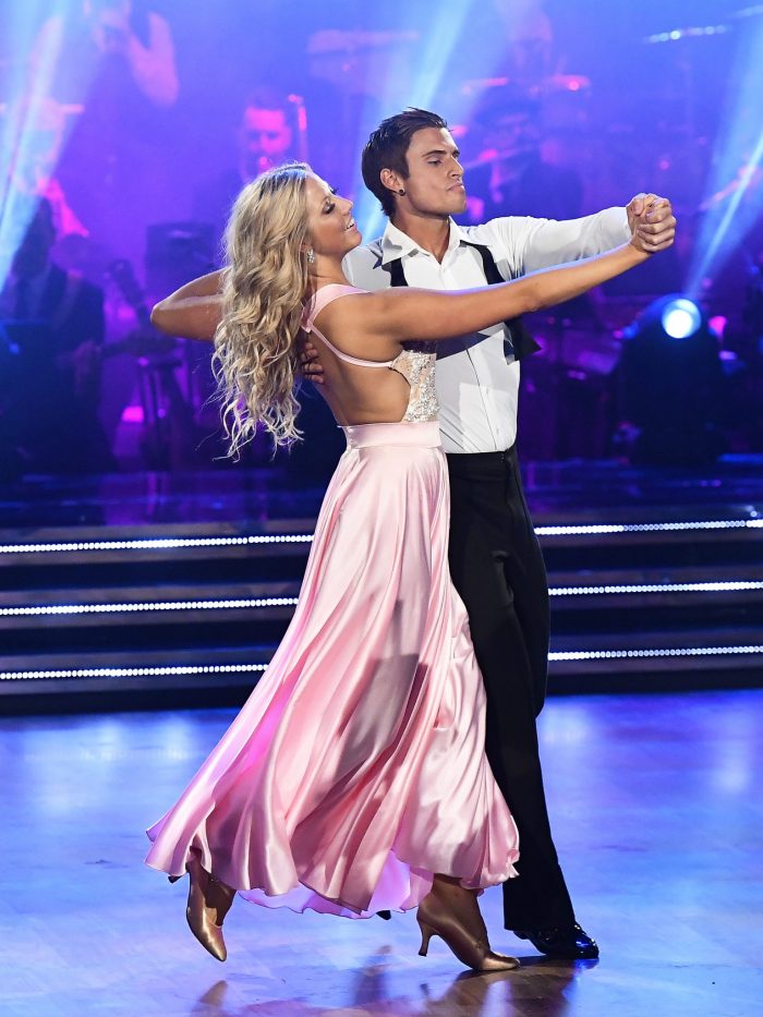 Samir Badran och Sigrid Bernson dansar i Let's dance